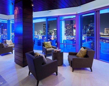 Downtown Luxury High Rise Living - Photo Thumbnail 8