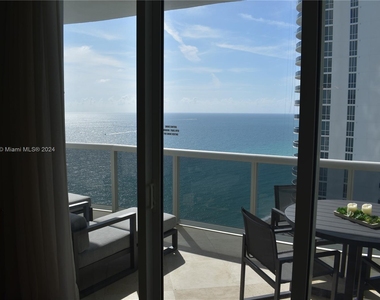 15901 Collins Ave - Photo Thumbnail 1