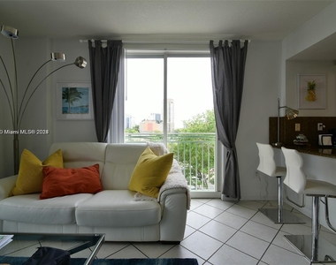 3500 Coral Way - Photo Thumbnail 9