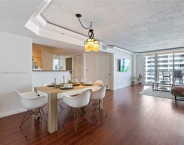 1155 Brickell Bay Dr - Photo Thumbnail 1