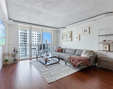 1155 Brickell Bay Dr - Photo Thumbnail 2