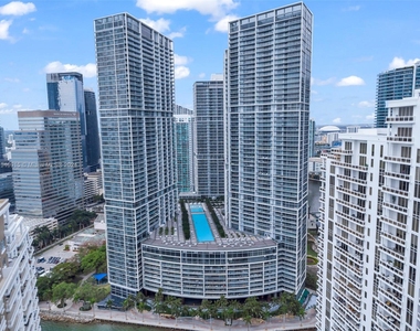 495 Brickell Ave - Photo Thumbnail 43