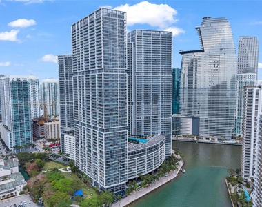 495 Brickell Ave - Photo Thumbnail 44