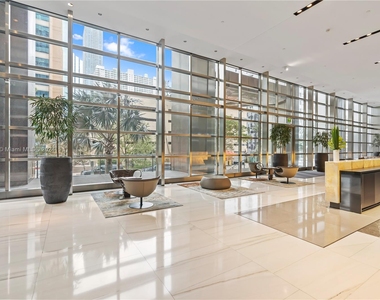 1425 Brickell Ave - Photo Thumbnail 26