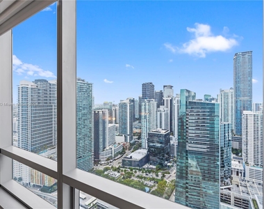 1425 Brickell Ave - Photo Thumbnail 21