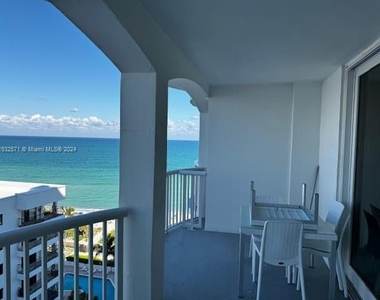 5401 Collins Ave - Photo Thumbnail 24