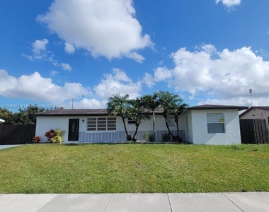 30055 Sw 143rd Ct - Photo Thumbnail 3