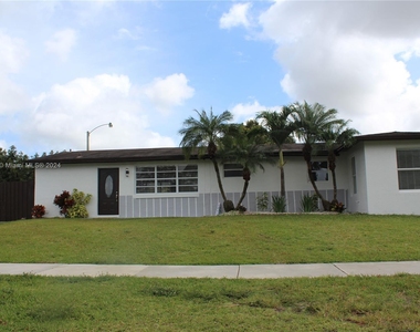 30055 Sw 143rd Ct - Photo Thumbnail 2