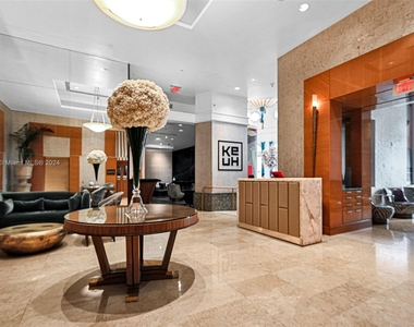 17875 Collins Ave - Photo Thumbnail 43