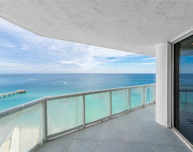 16425 Collins Ave - Photo Thumbnail 16