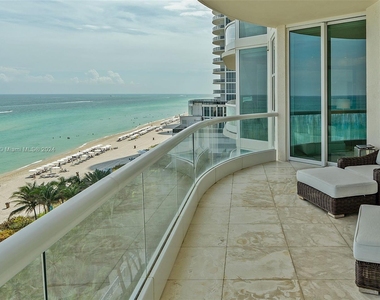 16047 Collins Ave - Photo Thumbnail 14