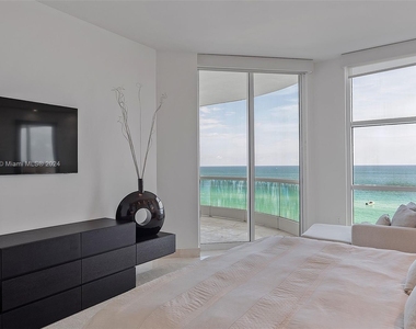 16047 Collins Ave - Photo Thumbnail 30