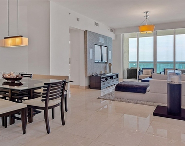 16047 Collins Ave - Photo Thumbnail 5