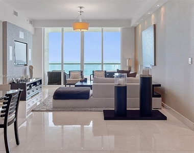 16047 Collins Ave - Photo Thumbnail 4