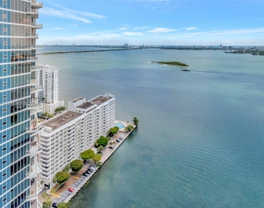 2020 N Bayshore Dr - Photo Thumbnail 11