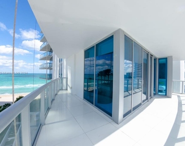 17001 Collins Ave - Photo Thumbnail 7