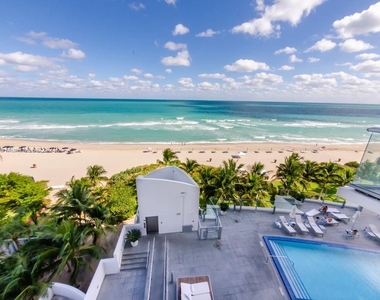 17001 Collins Ave - Photo Thumbnail 21