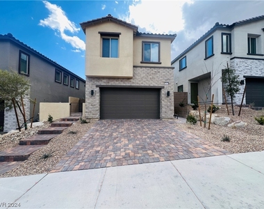 11643 Desert Hollow Avenue - Photo Thumbnail 1