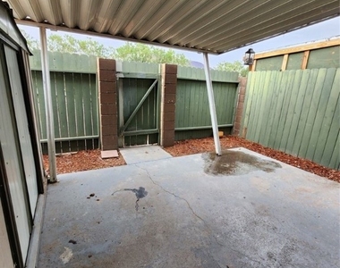 255 E Van Wagenen Street - Photo Thumbnail 15