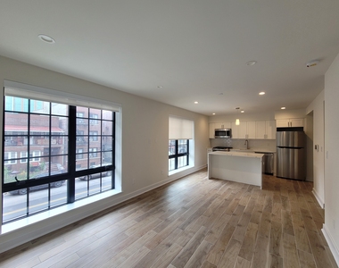 25-70 32nd Street - Photo Thumbnail 4