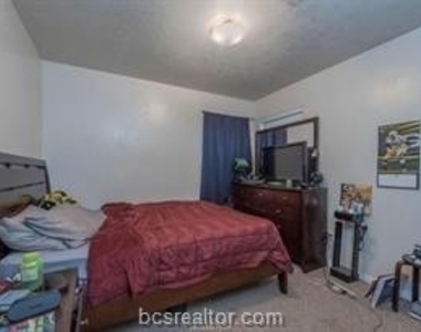 3405 Dallis Drive - Photo Thumbnail 9