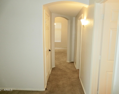 43251 W Wild Horse Trail - Photo Thumbnail 19