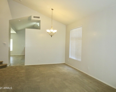 43251 W Wild Horse Trail - Photo Thumbnail 1