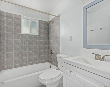 1127 N Harold Street - Photo Thumbnail 7