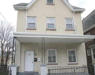 218 E Price Street - Photo Thumbnail 1