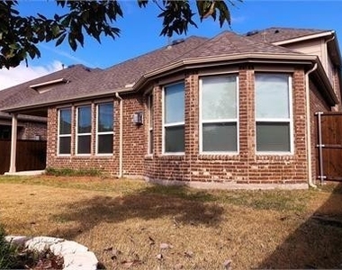 2320 Leeward Place - Photo Thumbnail 17