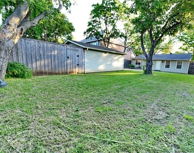 8502 Ridgelea Street - Photo Thumbnail 6