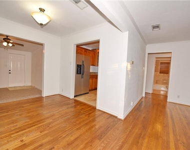 8502 Ridgelea Street - Photo Thumbnail 16