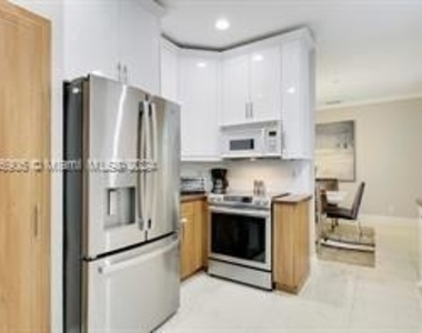 6424 Egret Ave - Photo Thumbnail 4