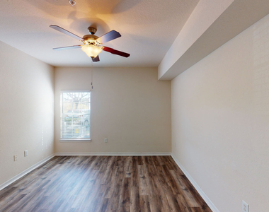 10328 Venitia Real Avenue - Photo Thumbnail 4