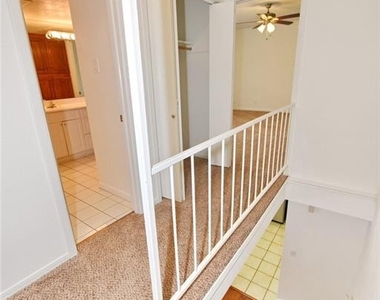 4033 Gilbert Avenue - Photo Thumbnail 11