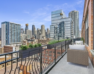 333 W Hubbard Street - Photo Thumbnail 19