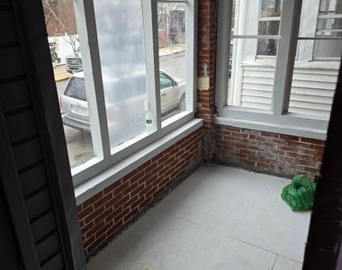 164 Randall Ave - Photo Thumbnail 14