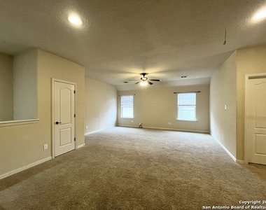 6527 Diego Ln - Photo Thumbnail 16