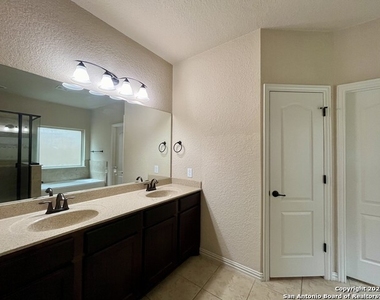 6527 Diego Ln - Photo Thumbnail 12