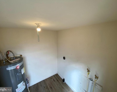 6037 Rosedale Dr - Photo Thumbnail 12