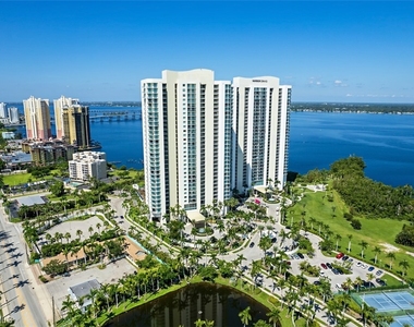 3000 Oasis Grand Boulevard - Photo Thumbnail 0