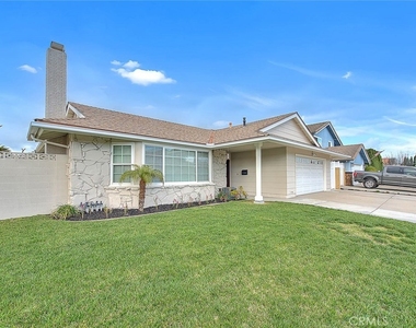 11639 Corinth Circle - Photo Thumbnail 2