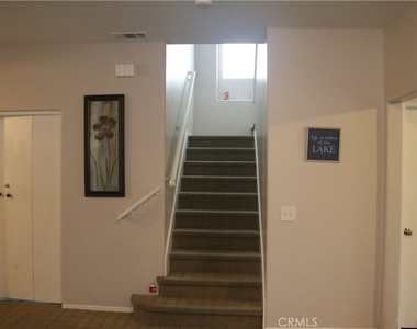 1463 Rabbit Peak Way - Photo Thumbnail 13