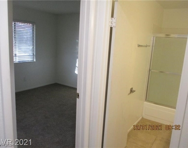 713 Rock Springs Drive - Photo Thumbnail 7