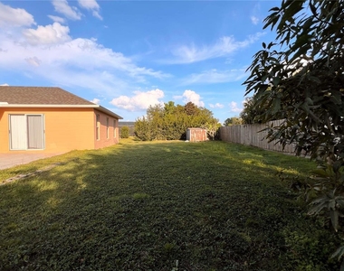 220 Canterbury Court - Photo Thumbnail 24