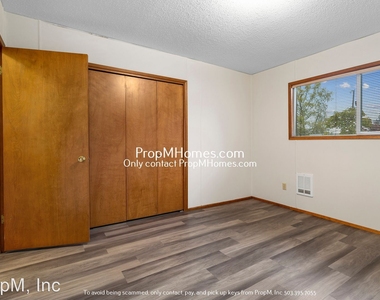 10042 Sw Garrett Street Unit 3 - Photo Thumbnail 6