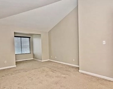 200 Falls Blvd - Photo Thumbnail 12