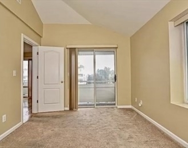 200 Falls Blvd - Photo Thumbnail 7