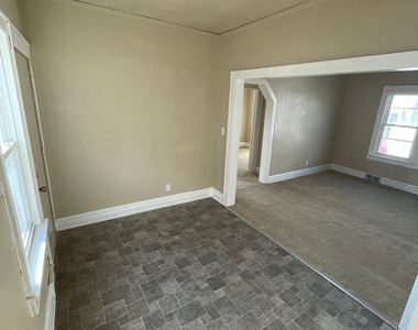 1403 Rawson Ave Apt 1 - Photo Thumbnail 2