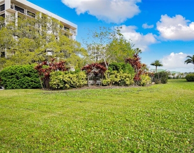 150 Belleview Boulevard - Photo Thumbnail 47